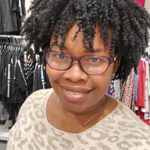 Meet your Posher, Kadia